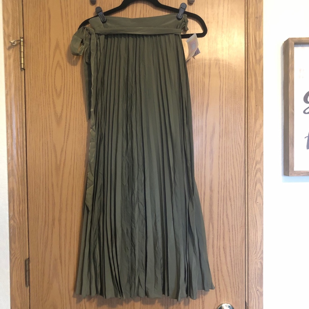 NWT LuLaRoe Deanne skirt, Sz XS